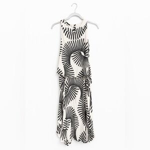 MANAOLA Olauniu Kaiapele Black & White Top SMALL NWOT